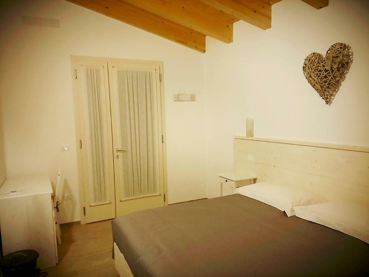 Agriturismo Honey Farm ピアッツォーラ・スル・ブレンタ エクステリア 写真
